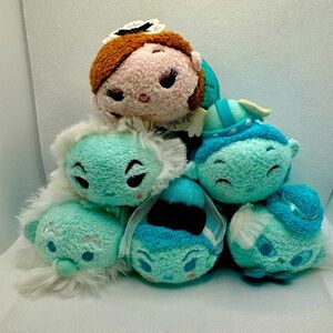Haunted Mansion Tsum Tsum First Edition!